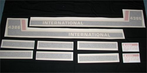 International 4386 Tri-Stripe