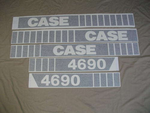 Case 4690 (Hood and Cab Stripes) Black/Ivory